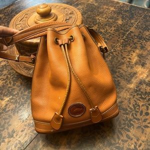 Vintage Dooney & Bourke all weather leather bag